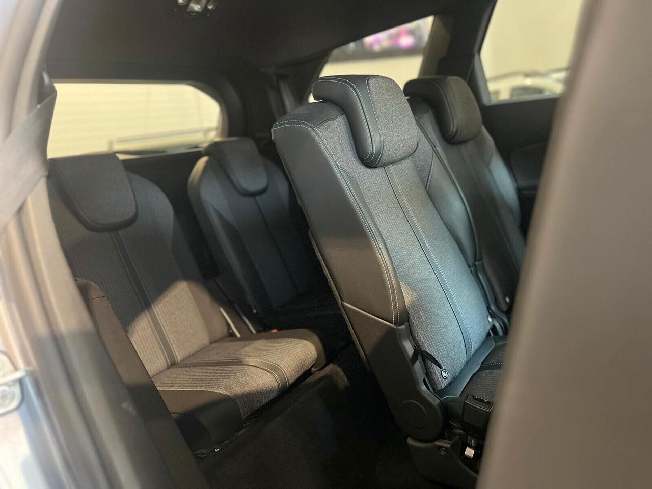 PEUGEOT 5008 HDi 130 CV EAT8 ALLURE PACK *2023*7POSTI*76MILAKM*