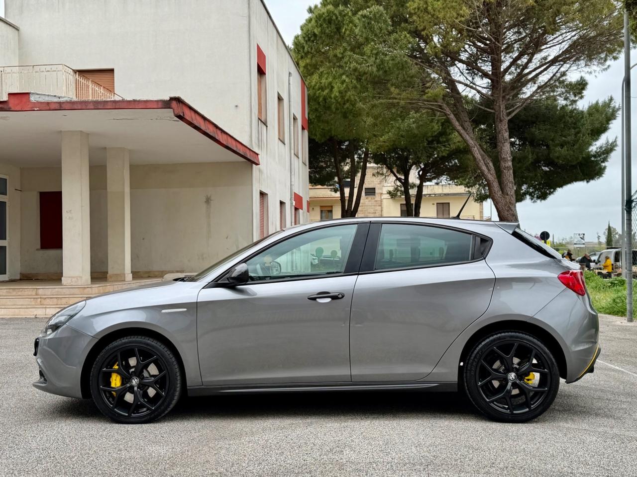 Alfa Romeo Giulietta Sport Carbon look