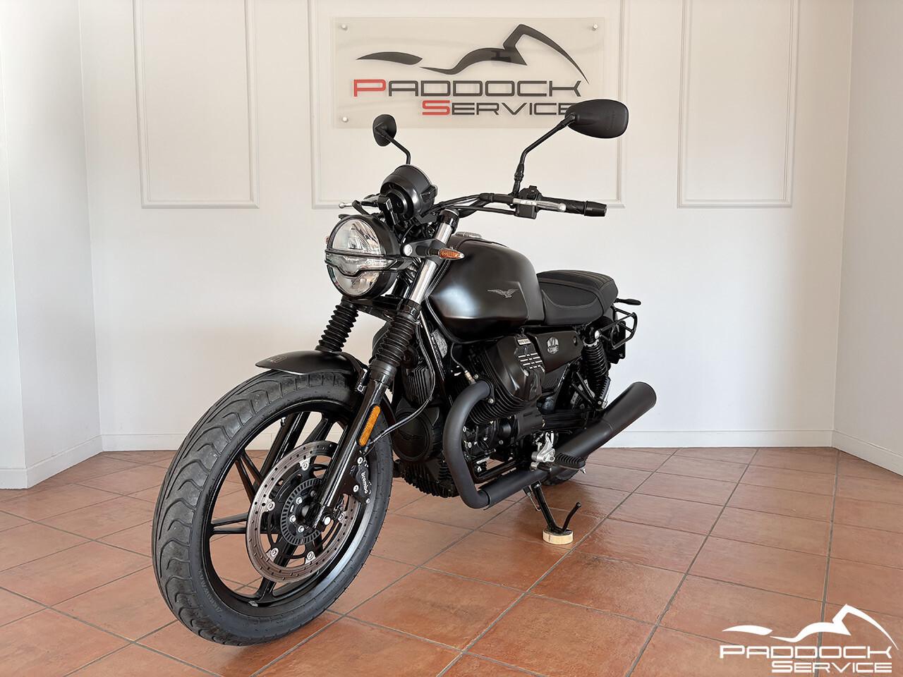 Moto Guzzi V7 IV Stone 2021 SOLO 7.818 km DA 107 EURO/MESE