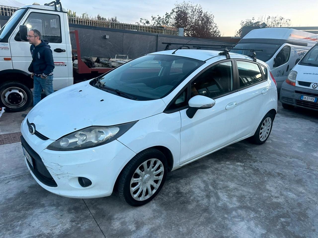 Ford Fiesta 1.4 5 porte Bz.- GPL Titanium