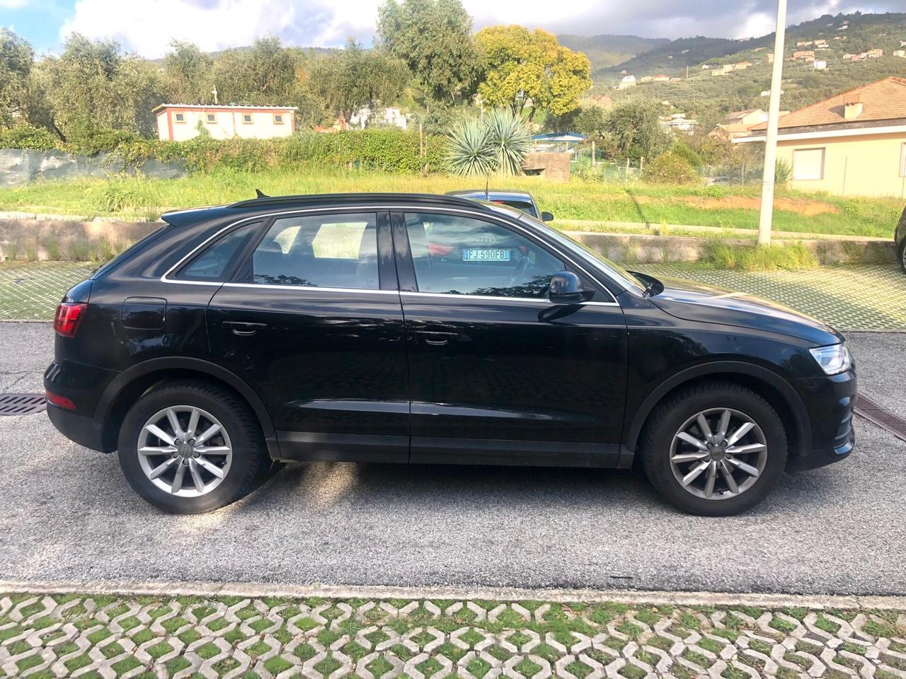 Audi Q3 2.0 TDI 150 CV Business