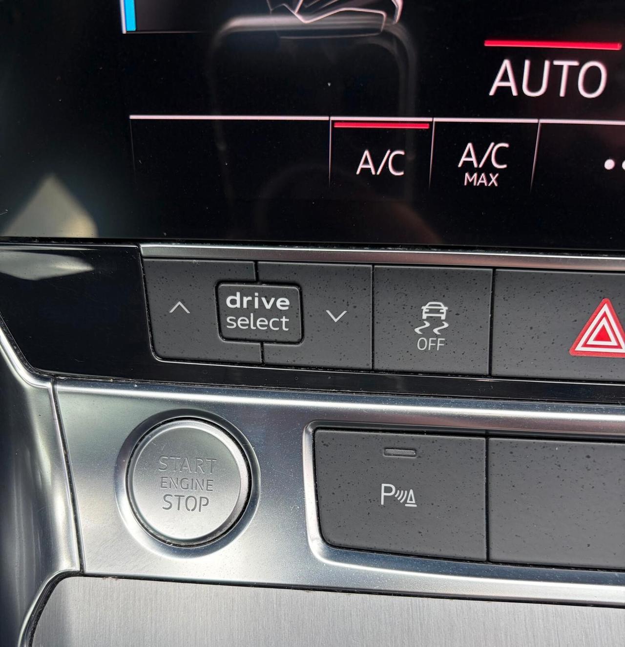 AUDI A6 AVANT 45 3.0 TDI V6 S-LINE QUATTRO!