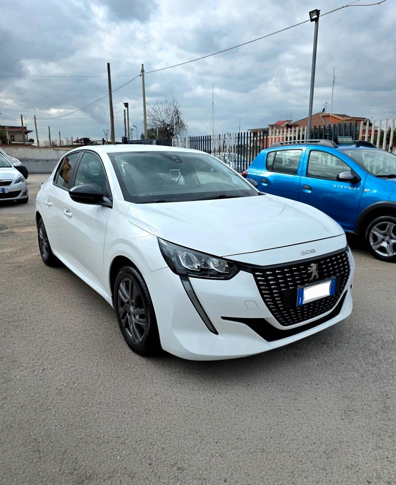 Peugeot 208 1.2 bz 75cv Allure con 74.000