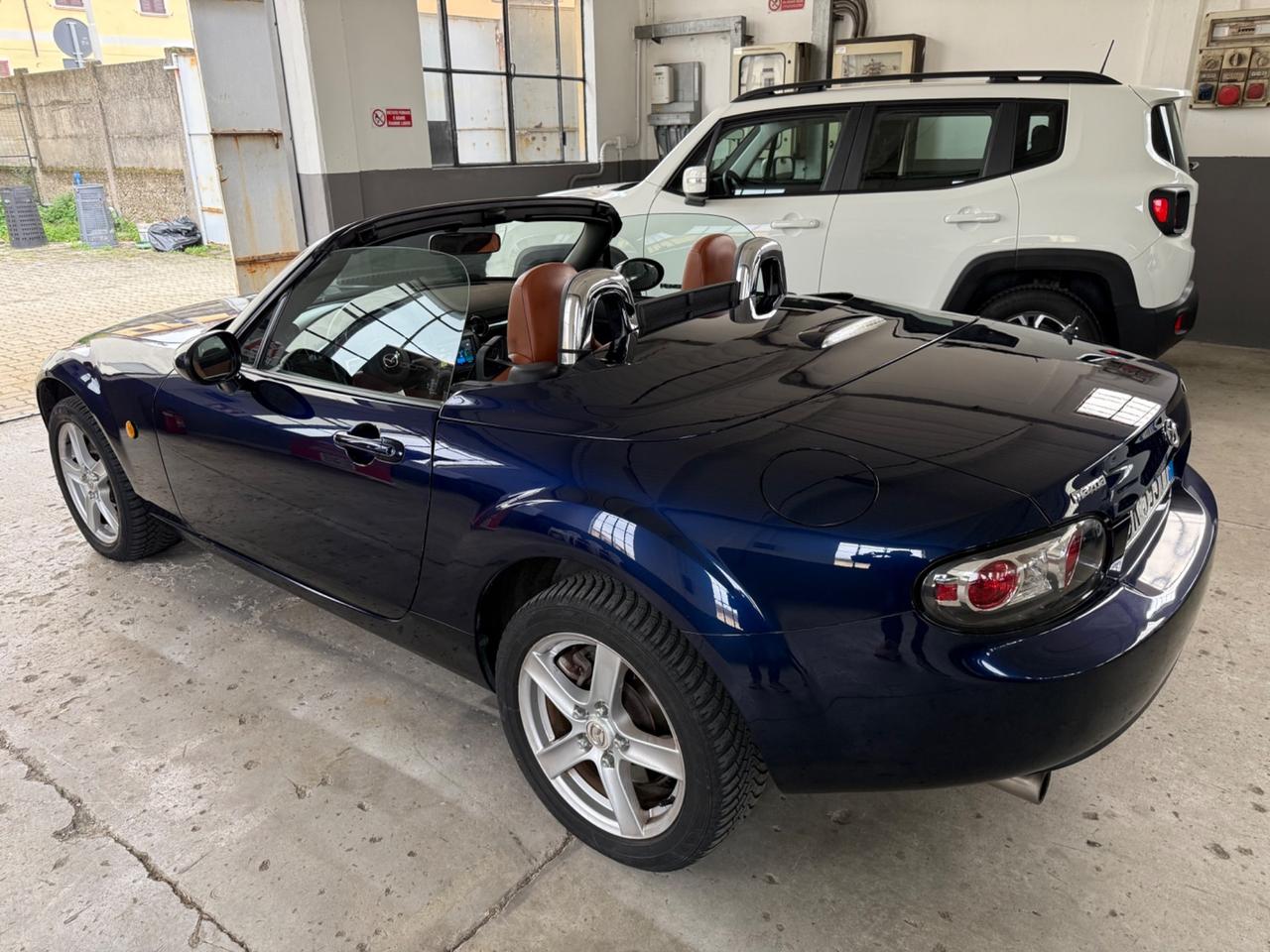 Mazda MX-5 Roadster Coupé 1.8L Fire