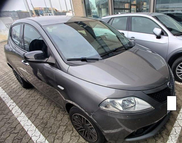 LANCIA Ypsilon 1.2 69 CV 5 porte Gold