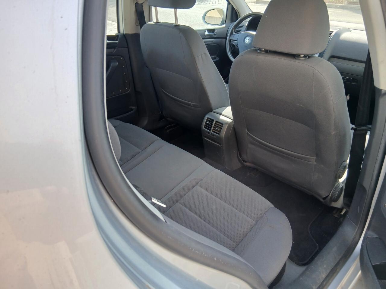 Volkswagen Golf 1.6 5p. Comfortline GPL valido sino a DIc 2026 e GANCIO