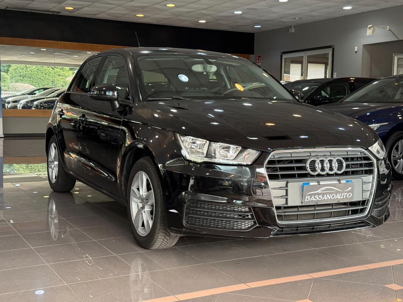 Audi A1 Sportback 1.0 tfsi 82cv NEOPATENTATI 23.000 KM!!!