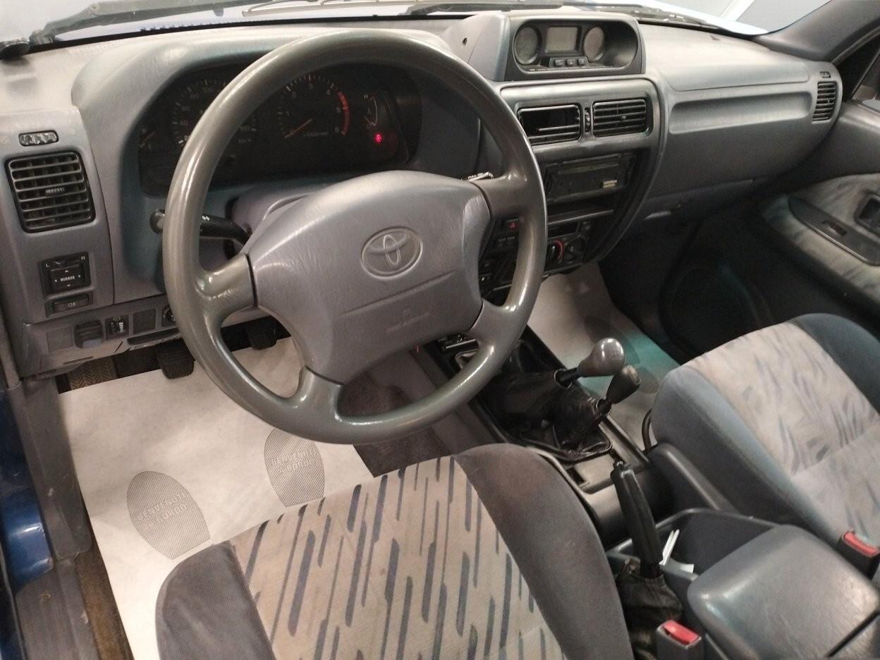 Toyota Land Cruiser * 7 POSTI * kdj95 5p 3.0 GX