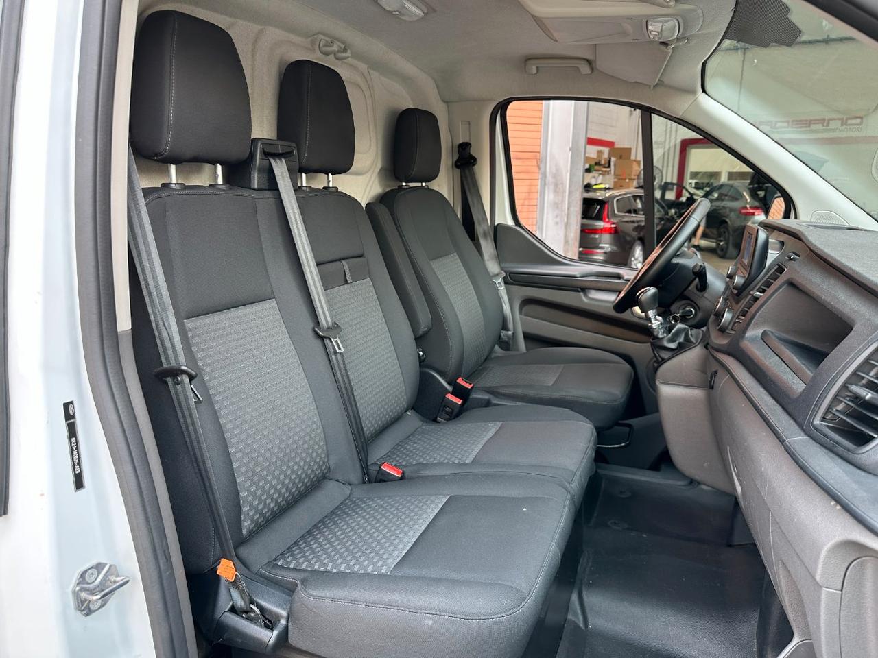 FORD Transit Custom 320 2.0 tdci 130cv Trend L1H1 E6.2 - IVA Esposta