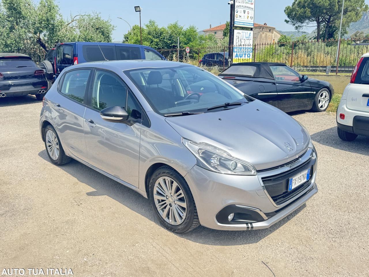 PEUGEOT 2008 1.2 BENZINA ADATTA NEOPATENTATI