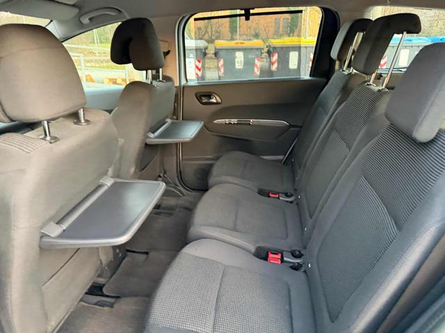 PEUGEOT 5008 7posti 1.6 HDi 115CV senza nessun lavoro da fare