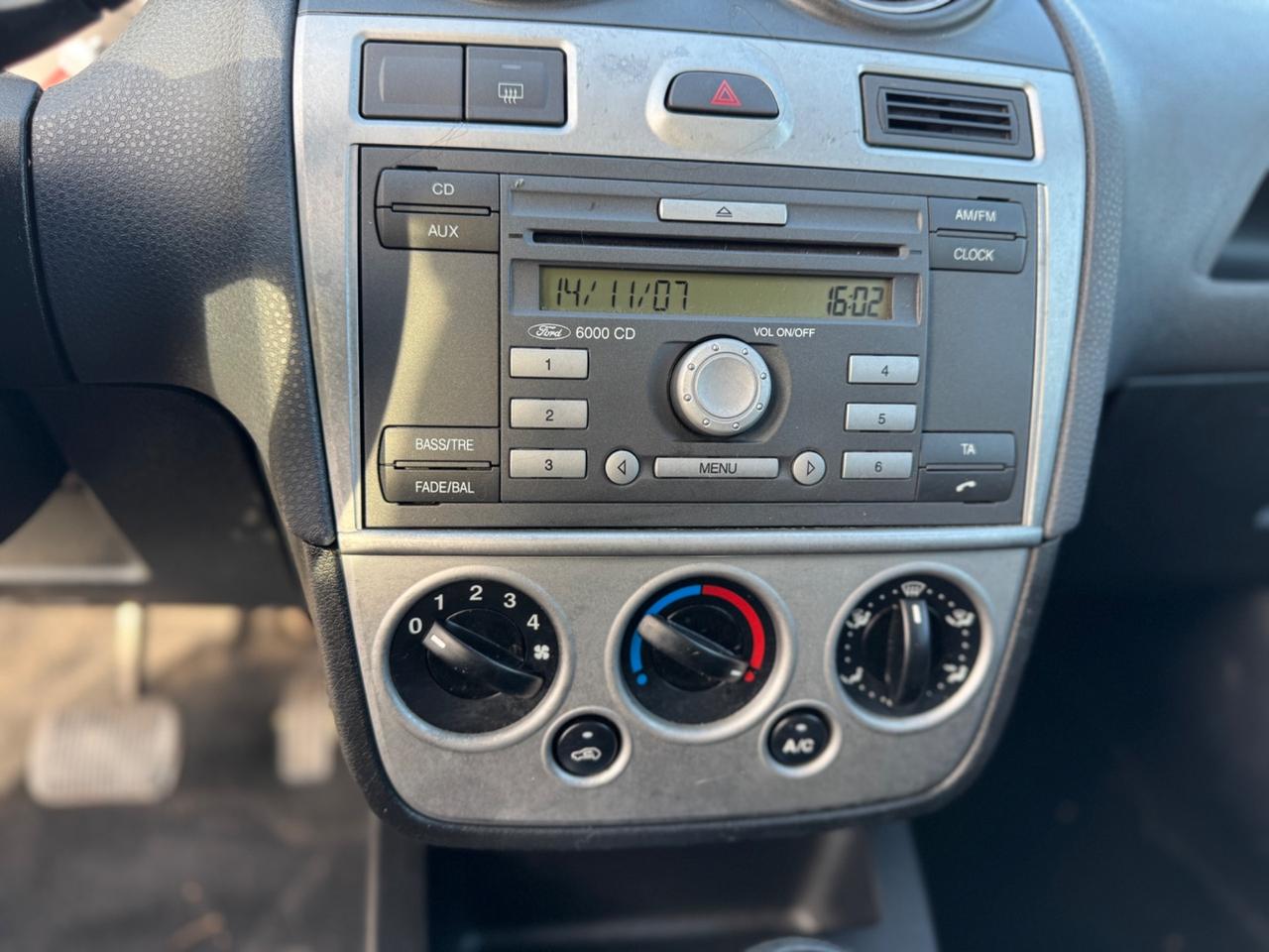 FORD FIESTA 1.4 TDCI 5.P AUTOMATICA GARANZIA 12 MESI