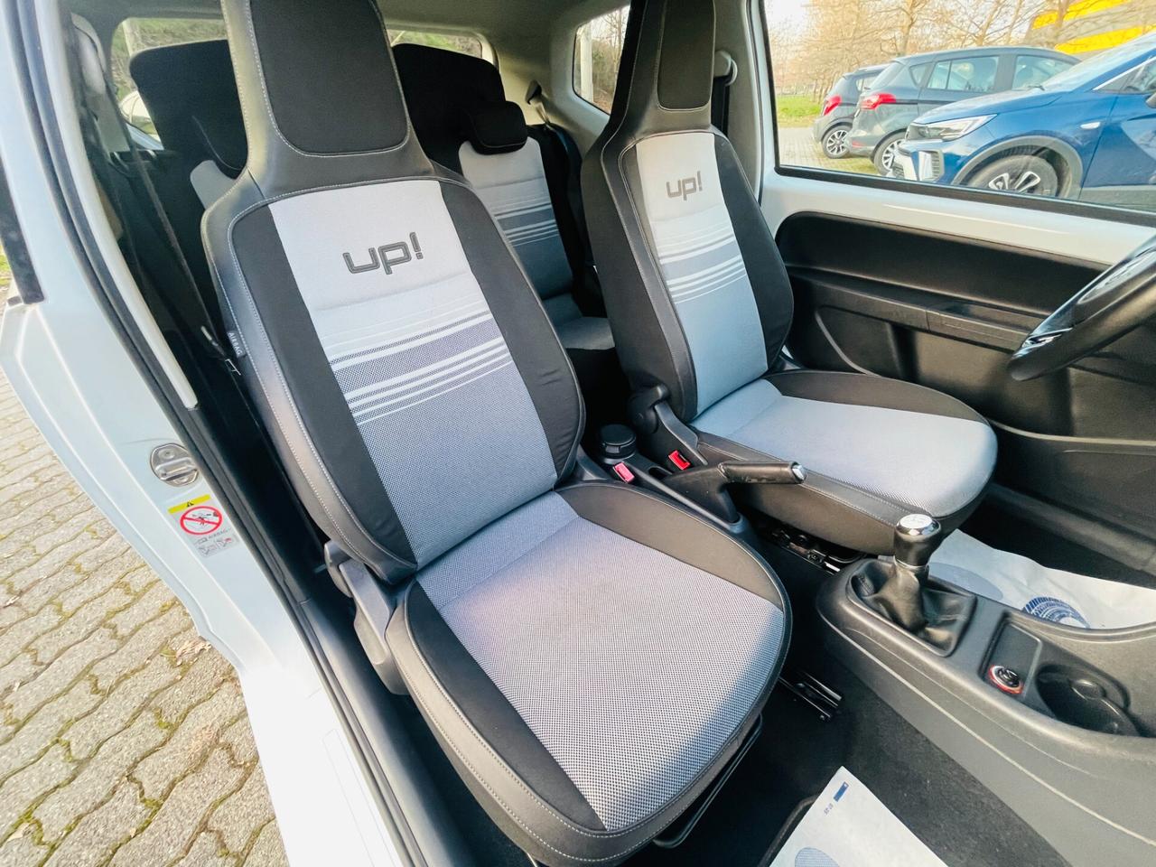 Volkswagen up! 1.0 75 CV 3p. high