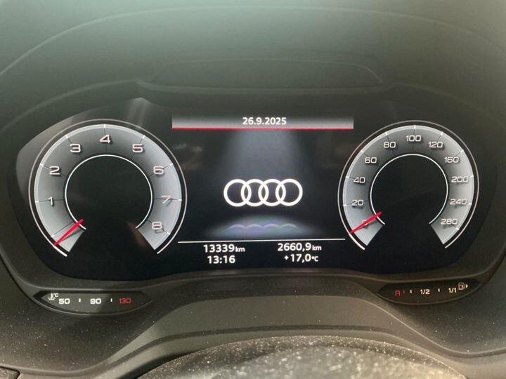 Audi Q2 30 TFSI Business Advanced