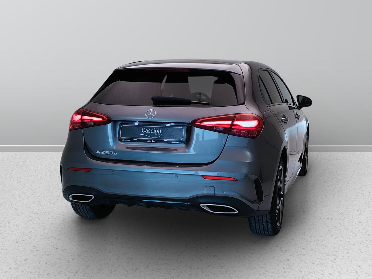 Mercedes-Benz Classe A - W177 2023 - A 250 e phev AMG Line Premium auto