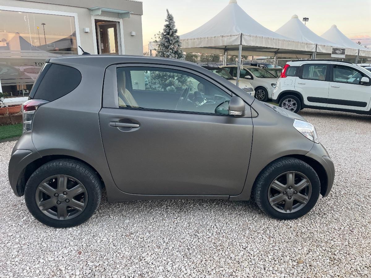 TOYOTA - iQ - 1.0 CVT Sol