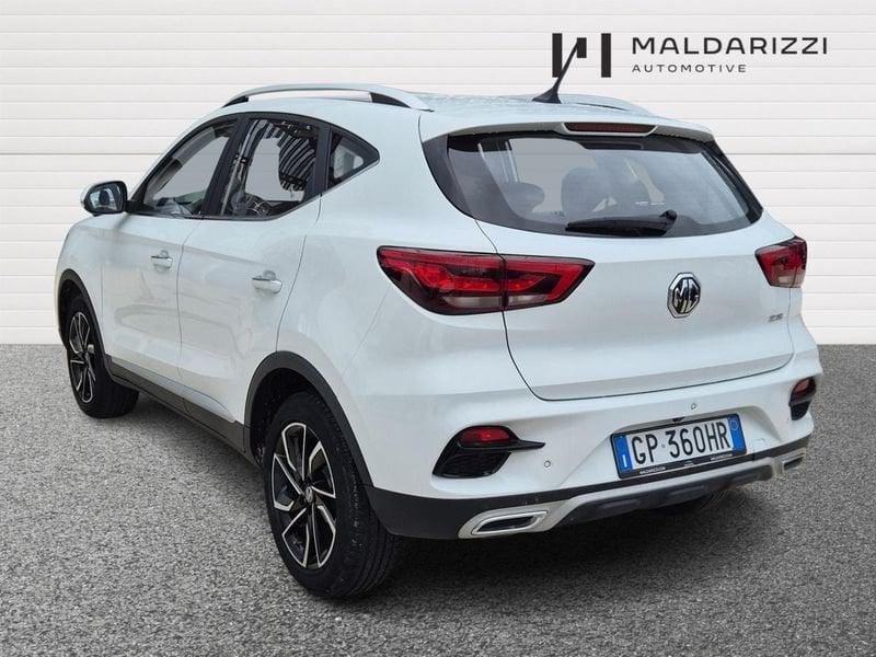 MG ZS Benzina MG ICE 1.5L MT LUX Dover White DARK interior