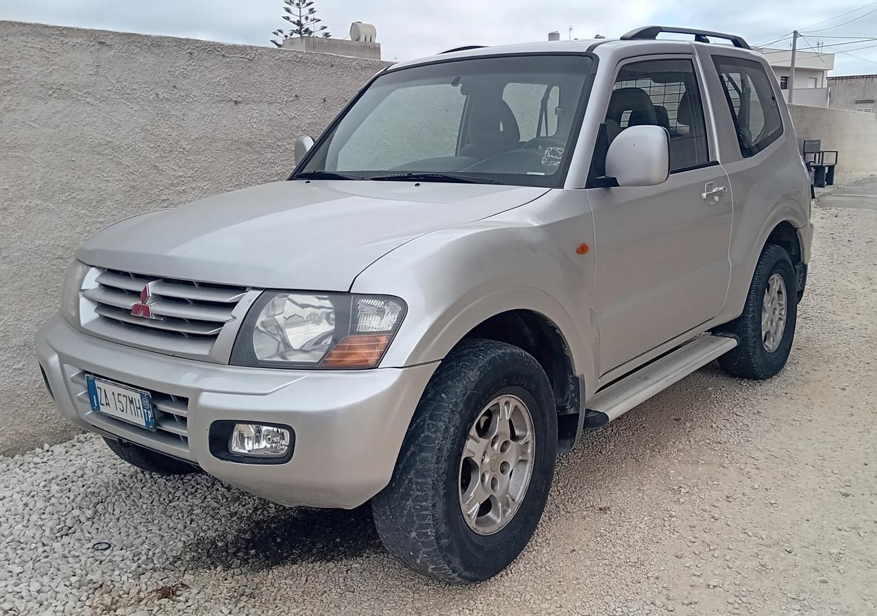 Mitsubishi Pajero 2.5 TDI 3p. GL