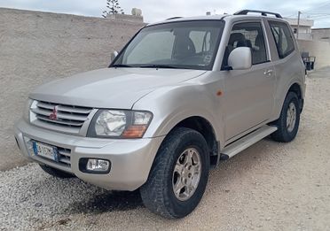 Mitsubishi Pajero 2.5 TDI 3p. GL