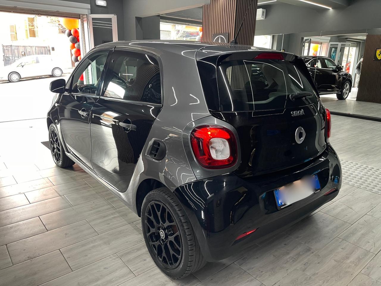 Smart ForFour Smart for four Super passion 90 cv Navi-Led VETTURA AZIENDALE PRONTA CONSEGNA VISIBILE IN SEDE !!!