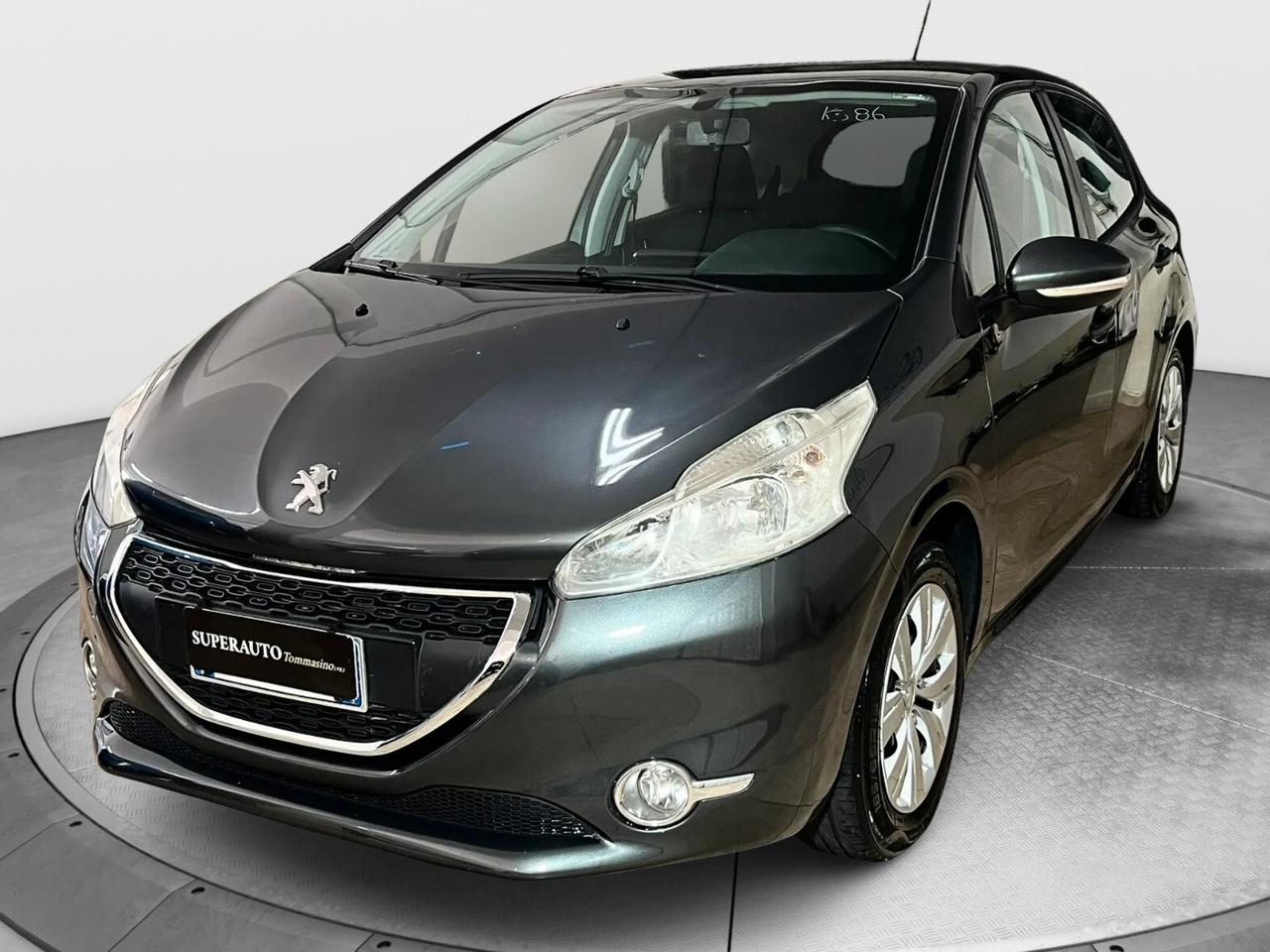 Peugeot 208 1.4 HDi 68 CV 5 porte Allure