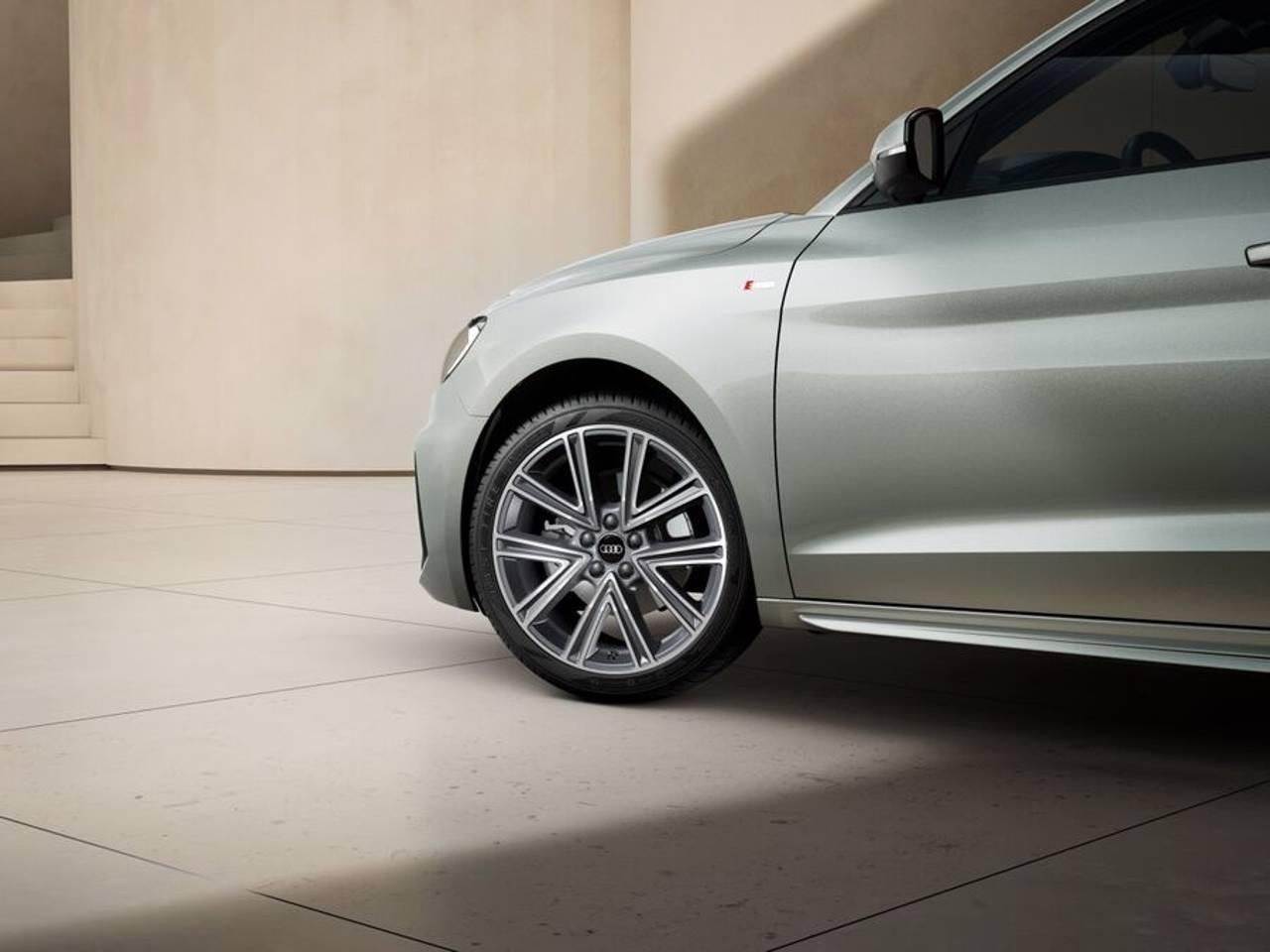 AUDI A1 SPORTBACK 30 TFSI S-TRONIC S-LINE EDITION