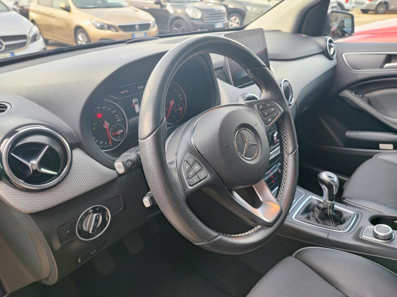 Mercedes-benz B 180 d Premium