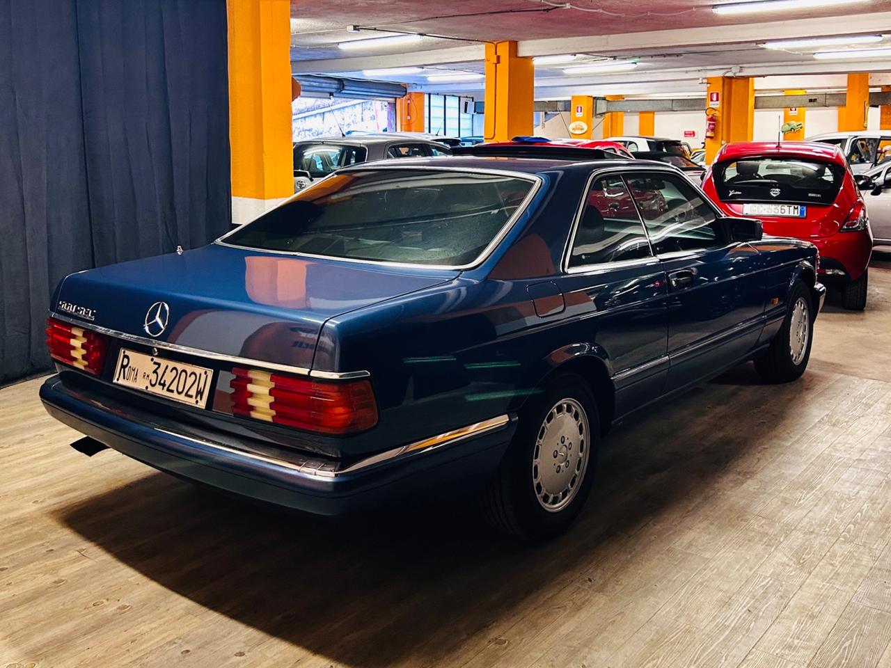 MERCEDES 560 SEC COUPÈ CON 165.412 MIGLIA IN CONDIZIONI DA VETRINA