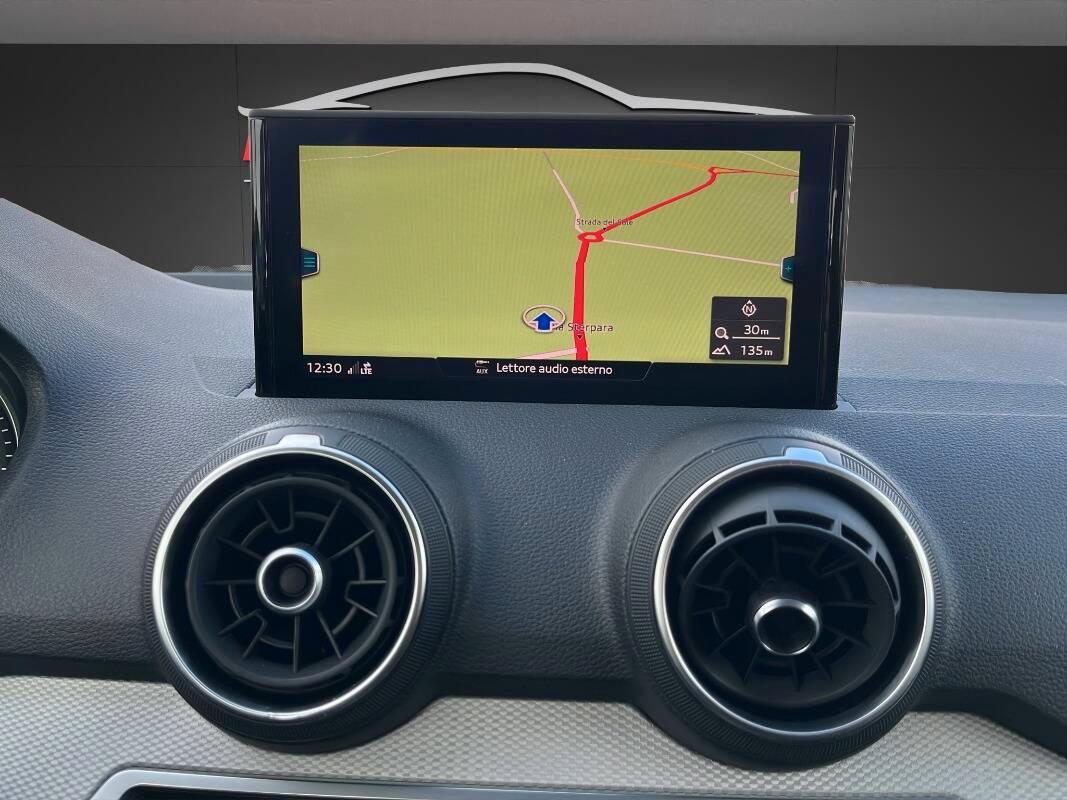 Audi Q2 35 2.0 tdi Business s-tronic