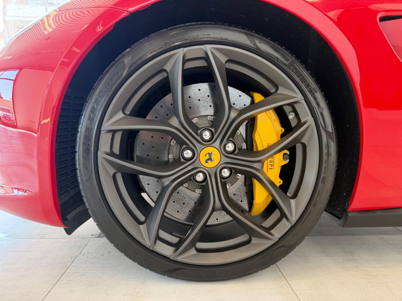 Ferrari GTC4 Lusso T