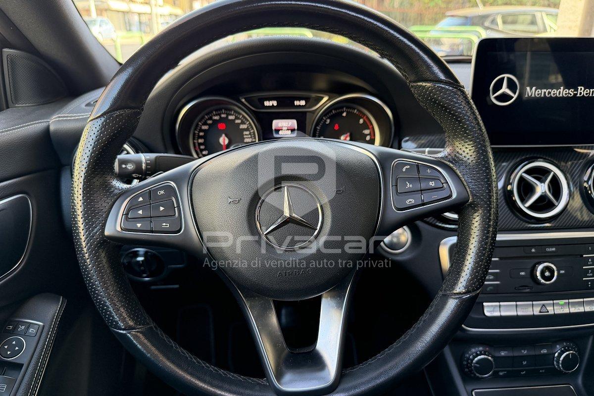 MERCEDES CLA 200 d Automatic Premium