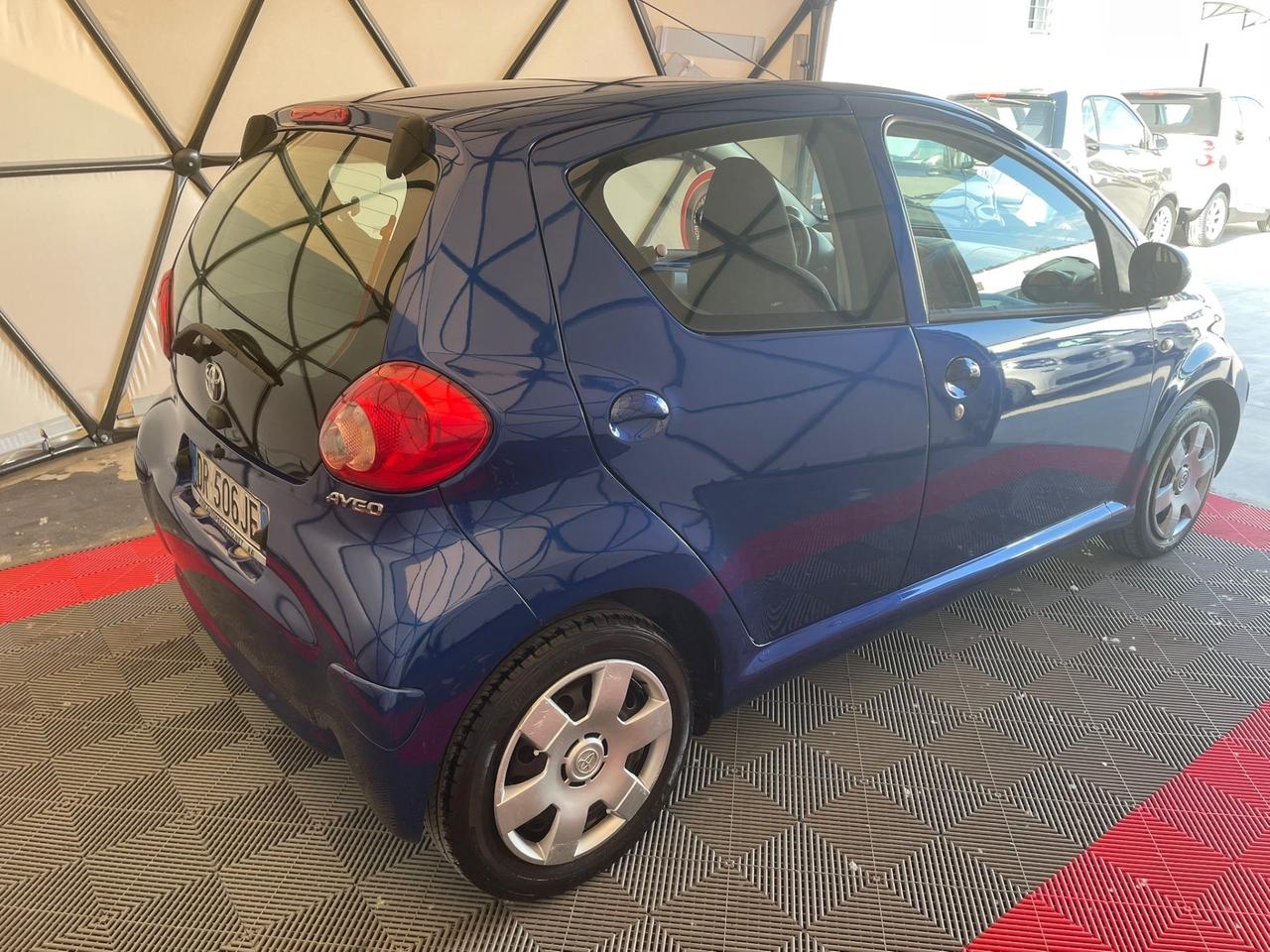 Toyota Aygo 1.0 12V VVT-i 5 porte Now