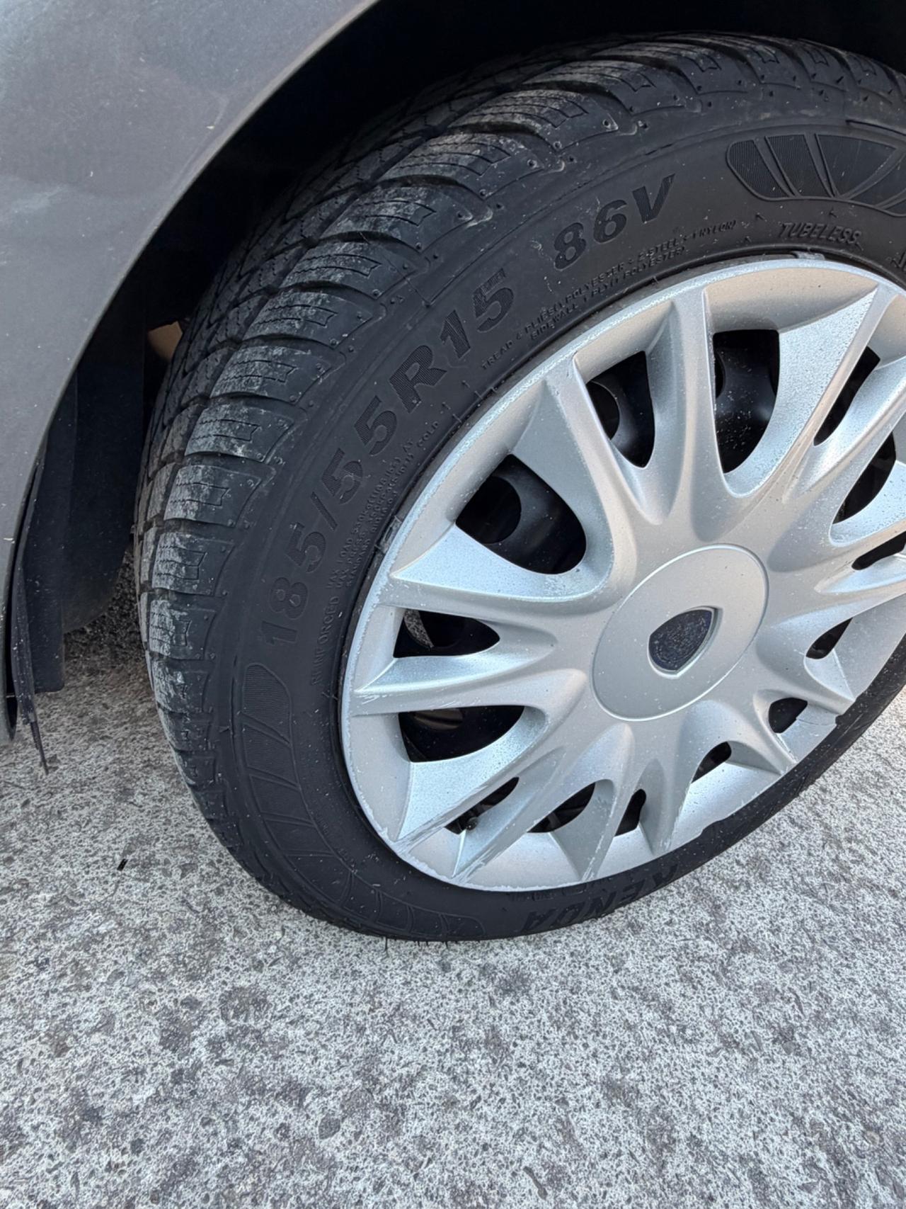 Lancia Ypsilon 1.2 69 CV 5 porte GPL Ecochic Platinum