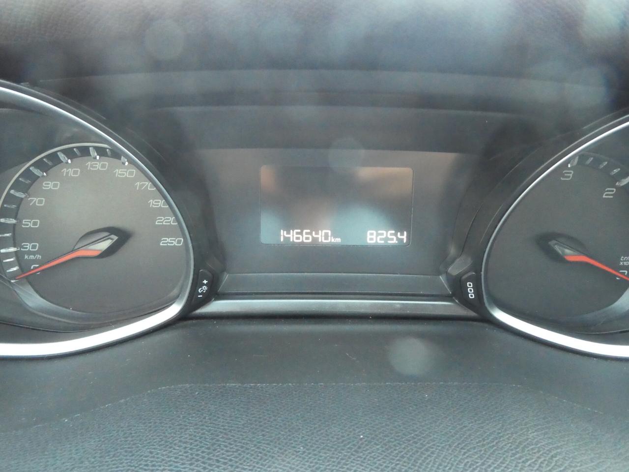 Peugeot 308 BlueHDi 100 S&S SW ok neopatentati
