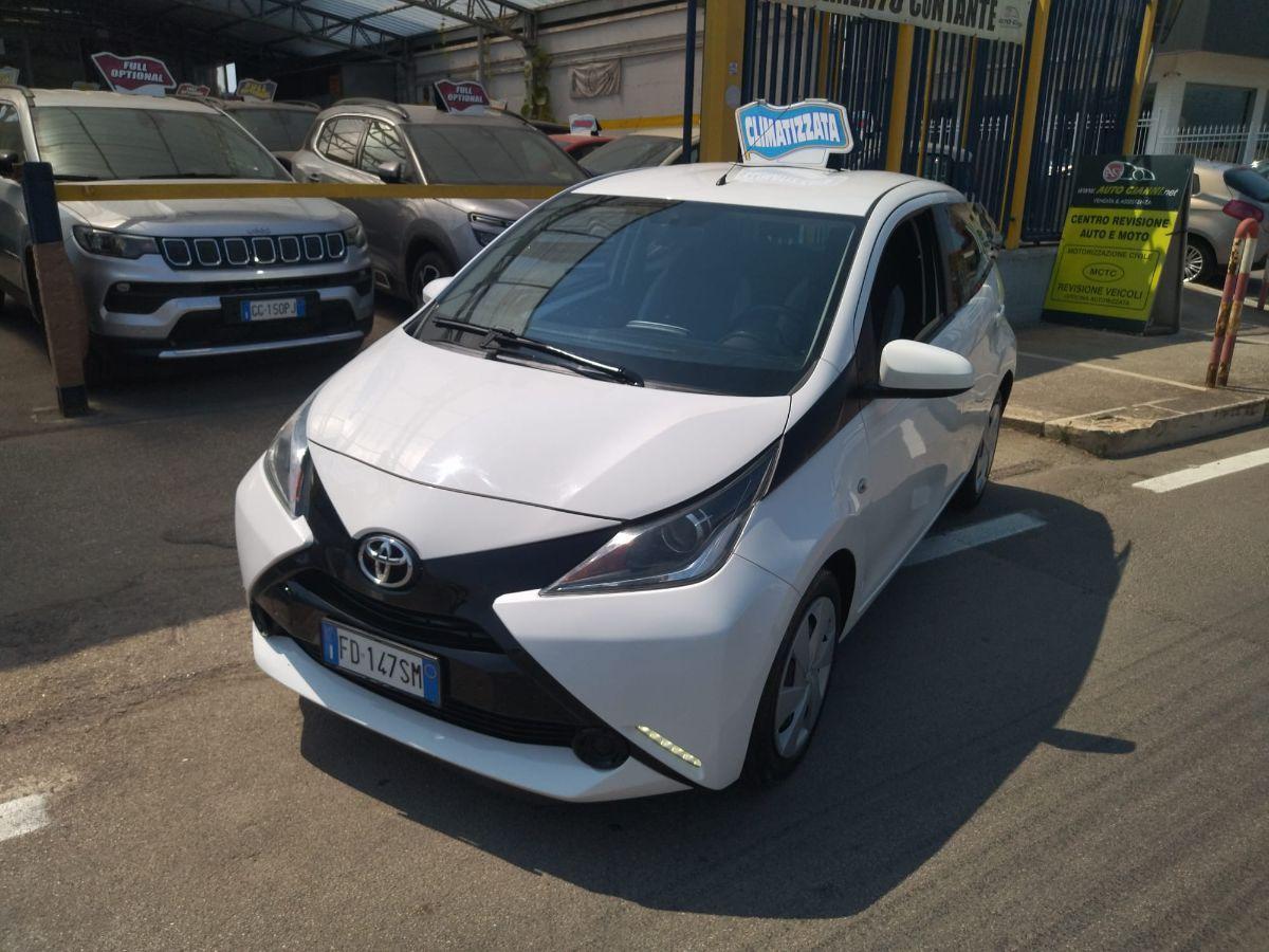 TOYOTA Aygo 1.0 VVT-i 69 CV 5 porte x-cool