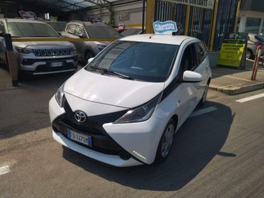 TOYOTA Aygo 1.0 VVT-i 69 CV 5 porte x-cool