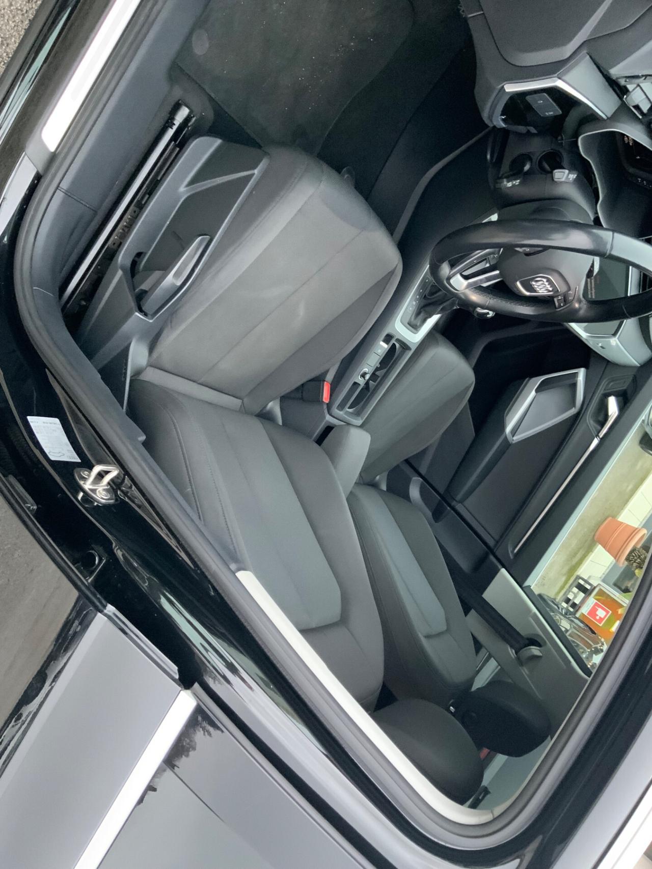 Audi Q3 35 TDI S tronic Business Advanced