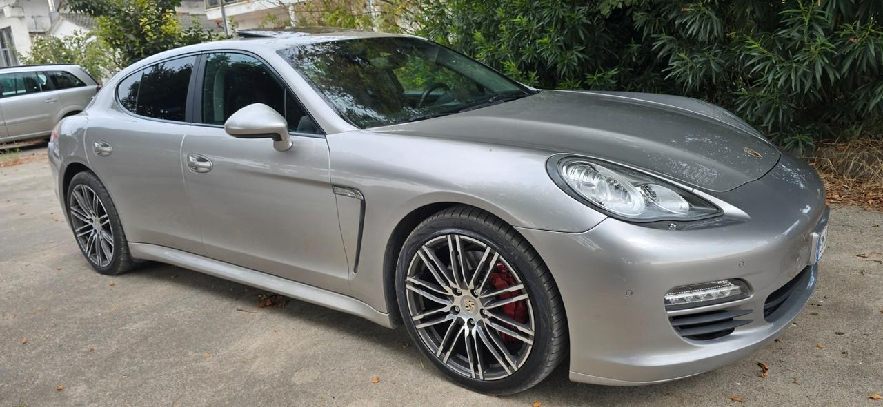 Porsche Panamera 3.0 Diesel Platinum Edition