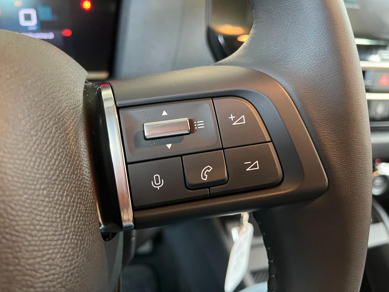 Citroen C4 1.2cc PURETECH 130cv PLUS - SOLO 4.500KM