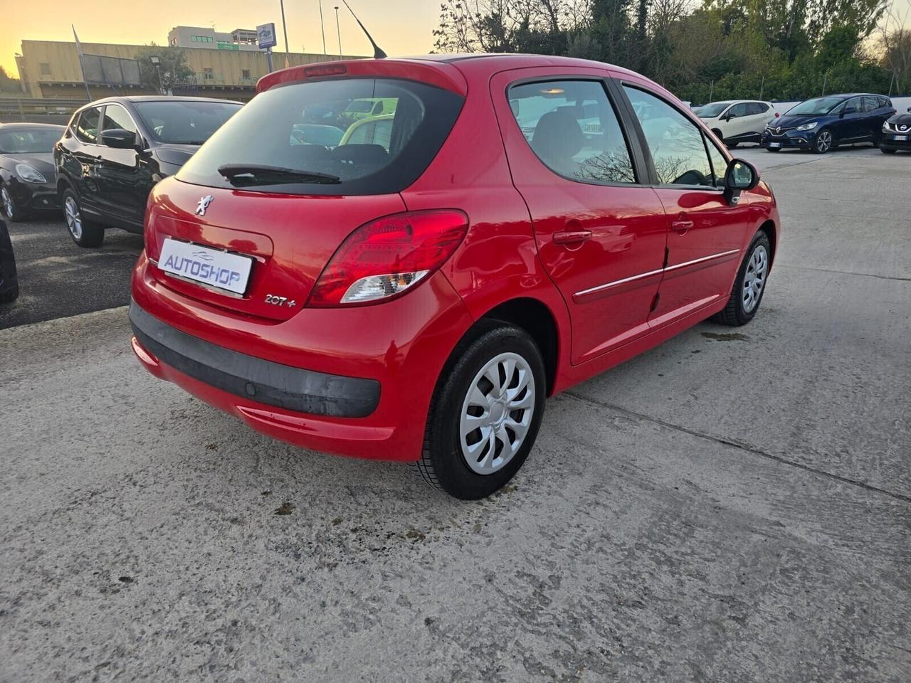 Peugeot 207 Plus 1.4 HDi 70CV 5 porte