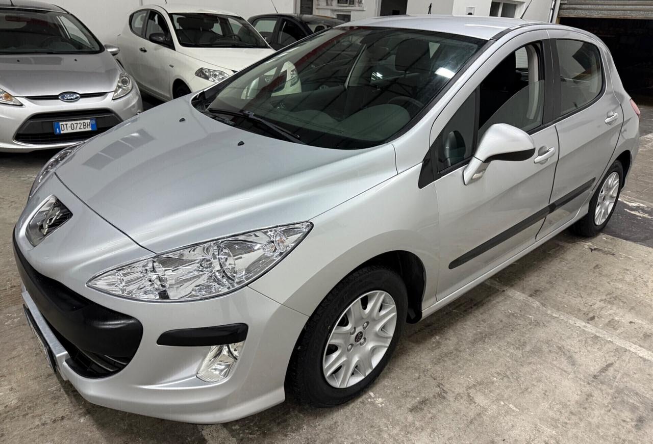 Peugeot 308 1.6 HDi 92Cv 5porte - 2011