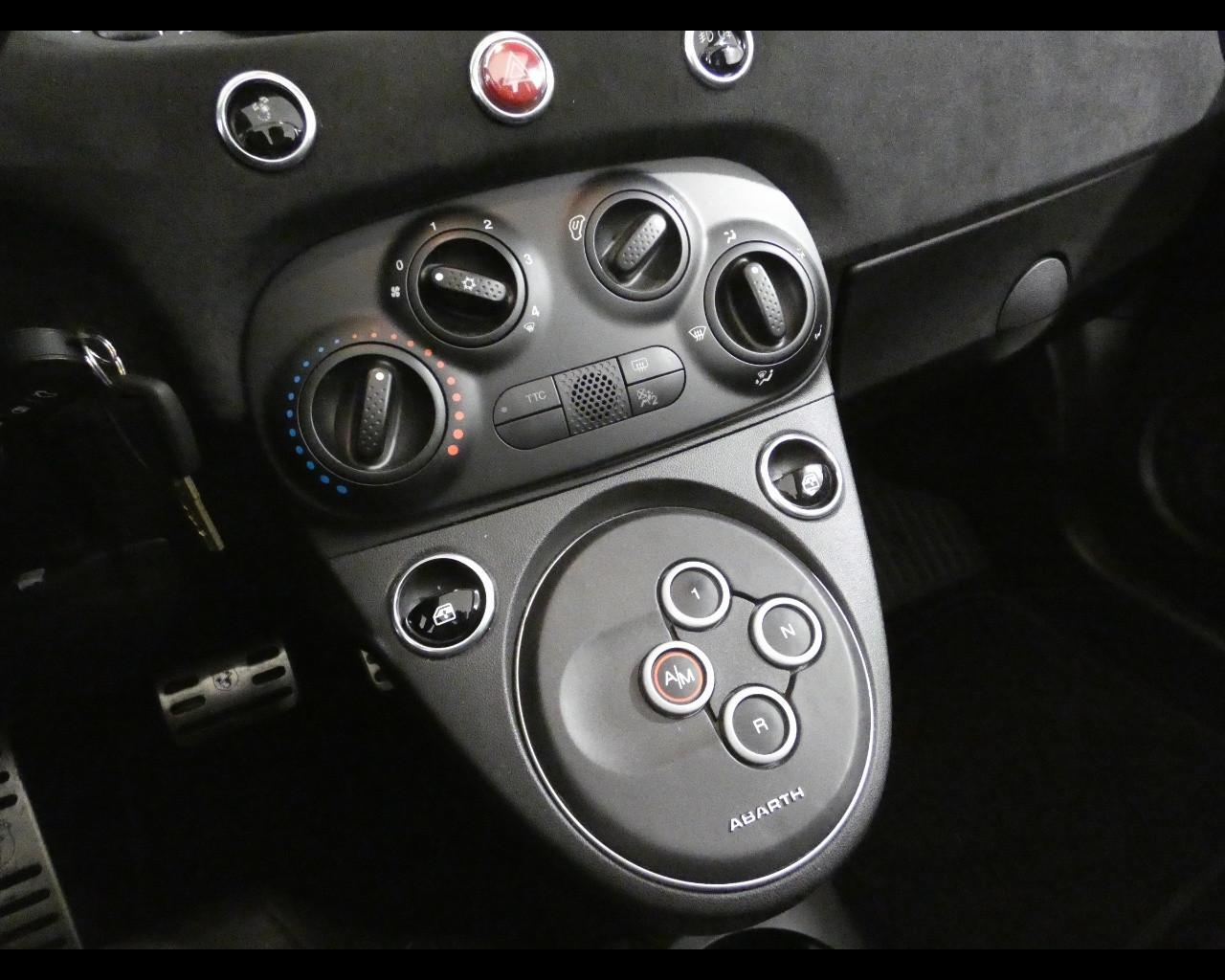 ABARTH 695 - 695 C 1.4 Turbo T-Jet 180 CV M.T.A.