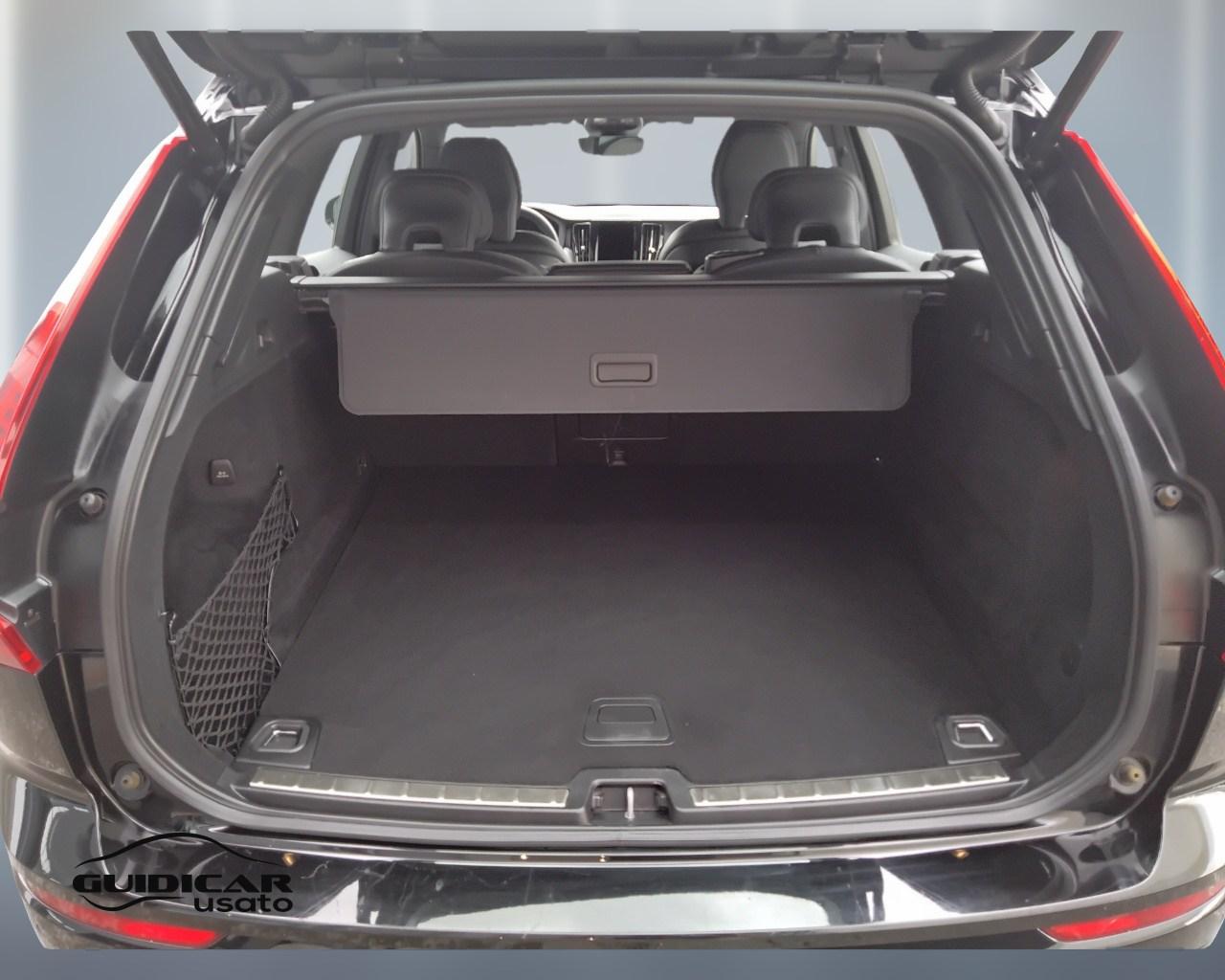 VOLVO XC60 II 2022 - XC60 2.0 b4 Plus Dark awd auto