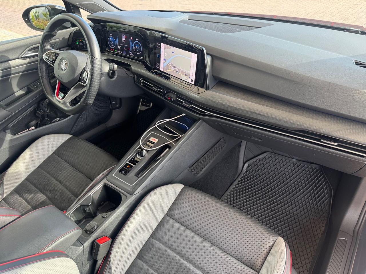 Volkswagen Golf GTI Ultimate 2.0 TSI GTI #10740