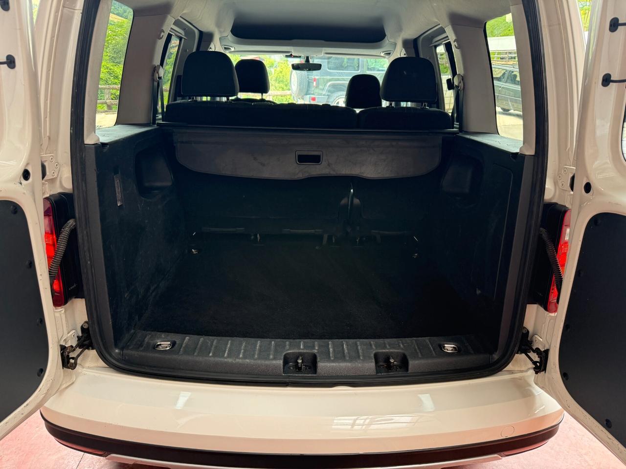 Volkswagen Caddy 2.0 TDI 122 CV 4MOTION Alltrack