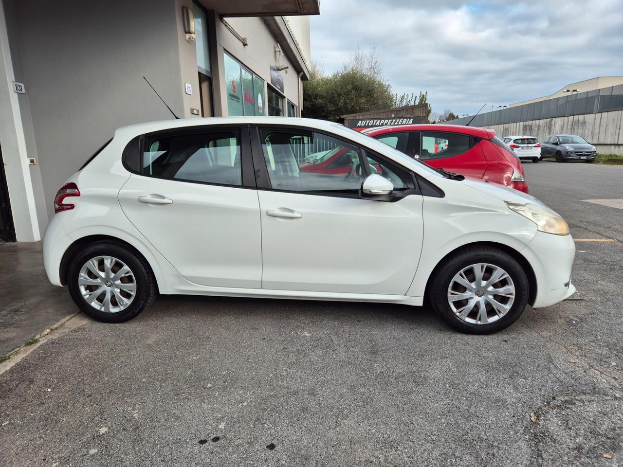 Peugeot 208 1.2 VTi 82 CV 5 porte Active