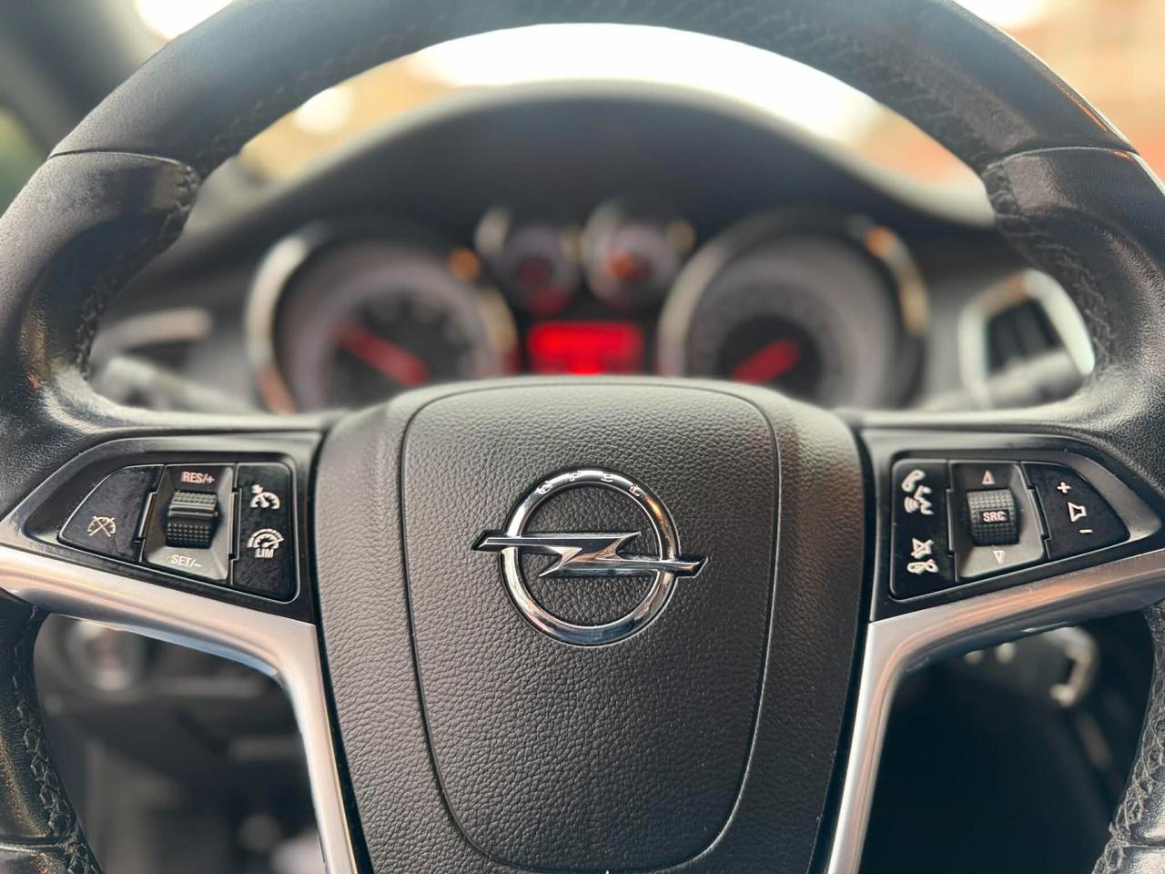 Opel Cascada Anno 2013 2.0 DIESEL 165CV DECAPOTTABILE