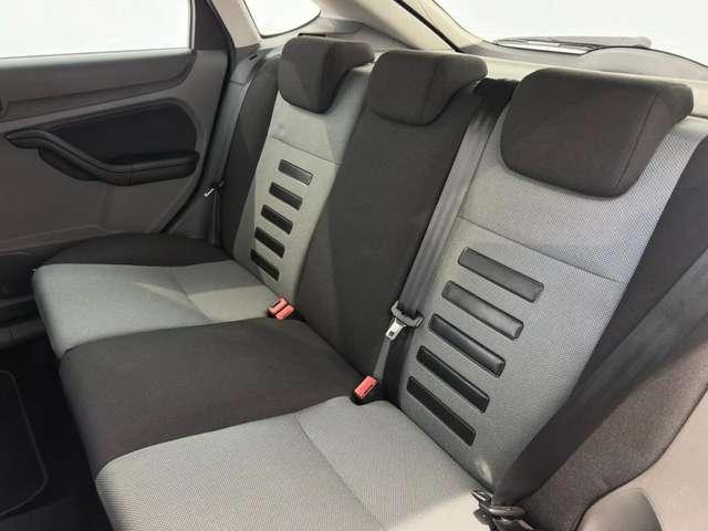 Ford Focus 1.6 5p. Bz.- GPL Titanium