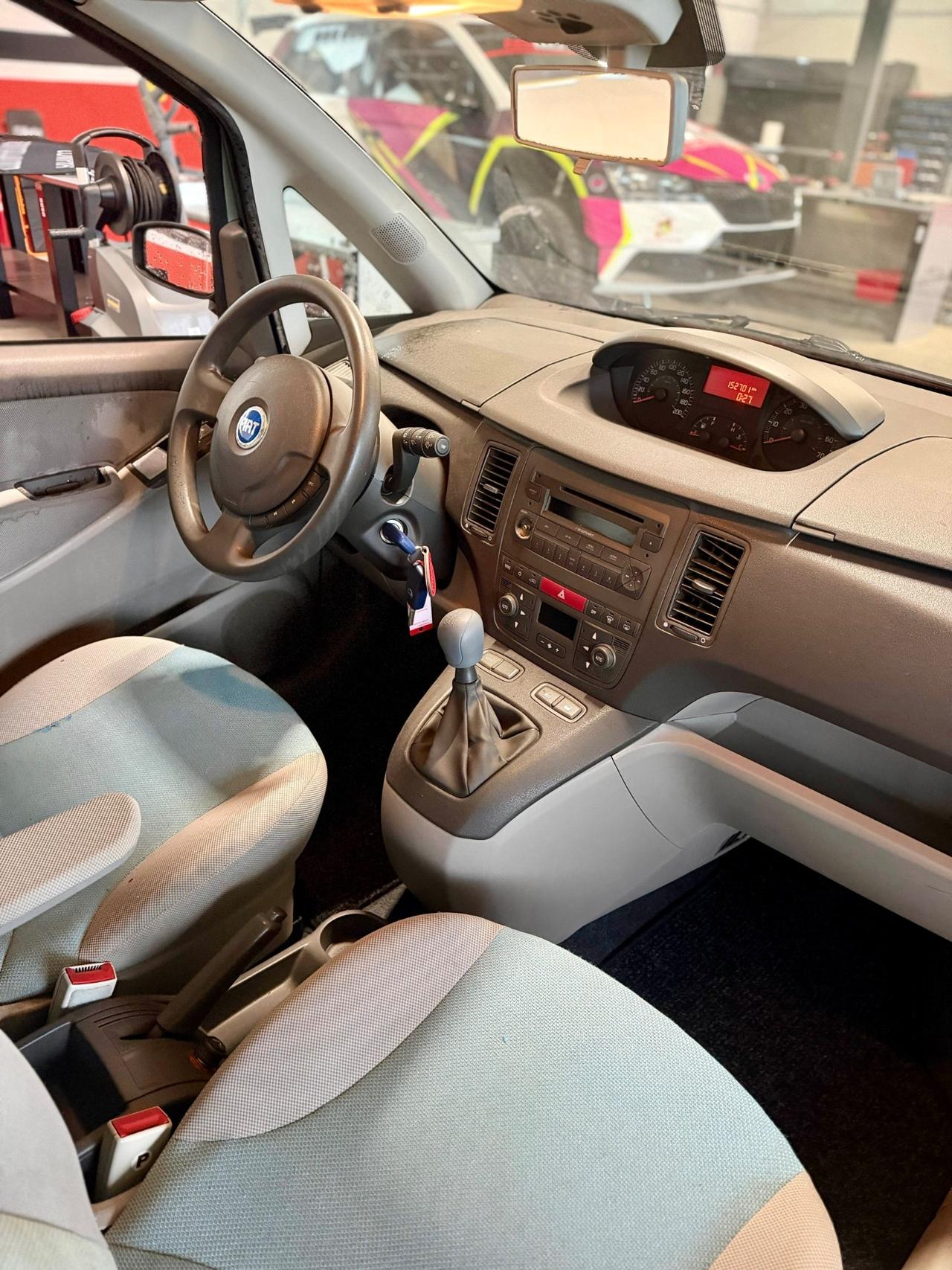 Fiat Idea 1.4 16V Emotion