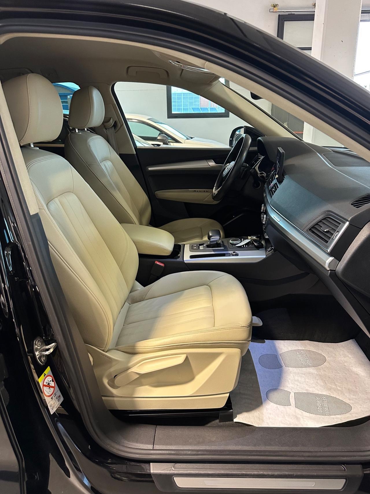 Audi Q5 40 TDI quattro S tronic Business Sport